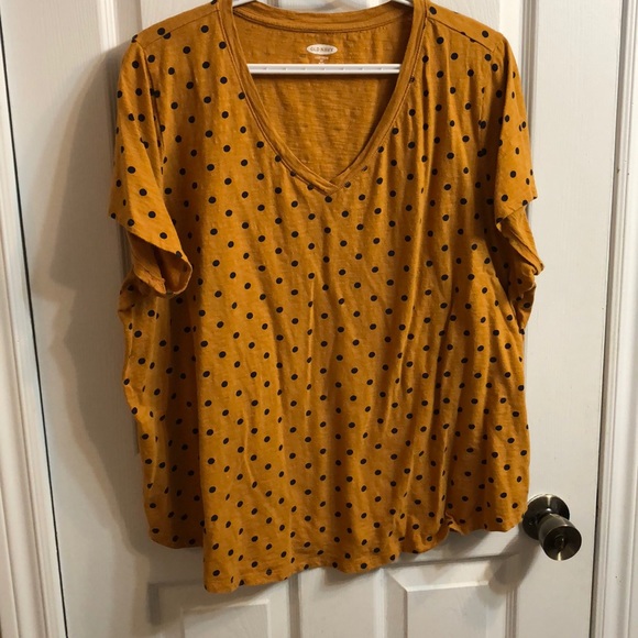 Polka dot v-neck - Picture 1 of 4